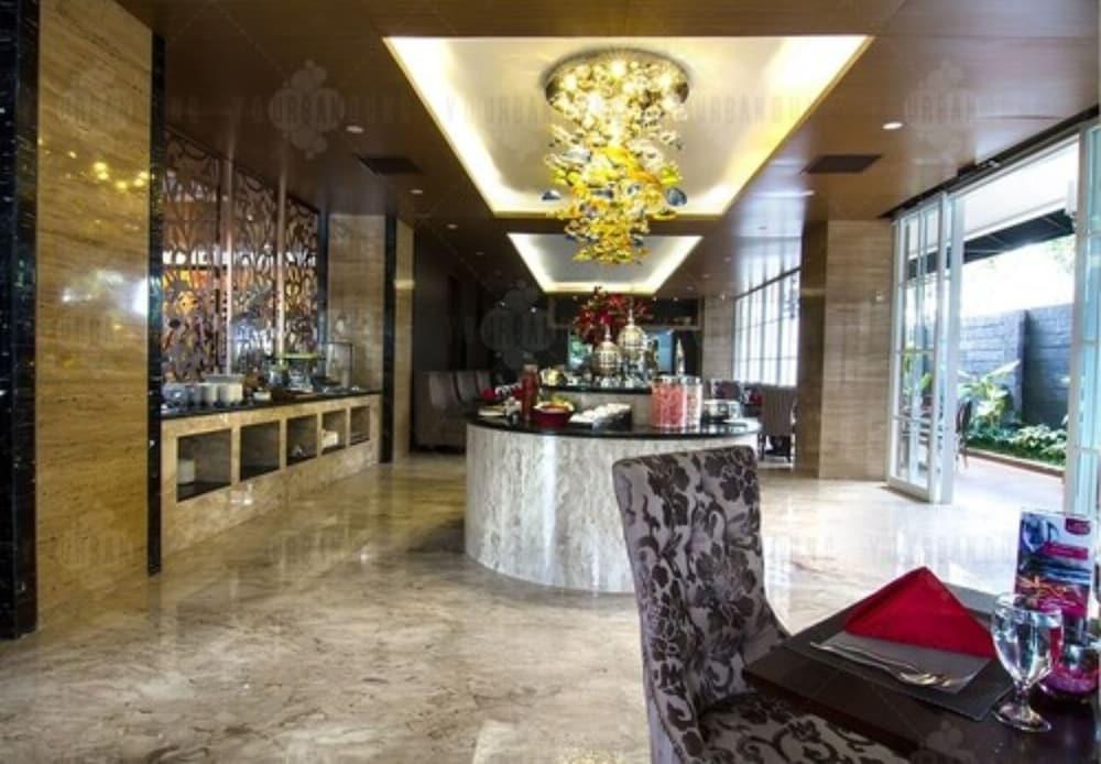 Belviu Hotel Bandung Eksteriør billede